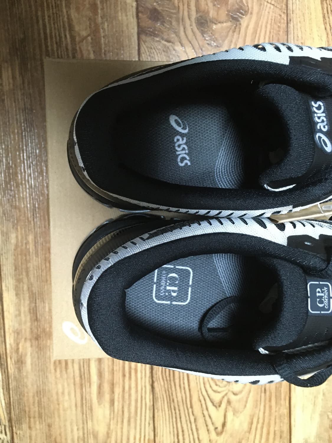 아식스 씨피컴퍼니 젤 퀸텀360 실버 판매합니다 상품이미지3