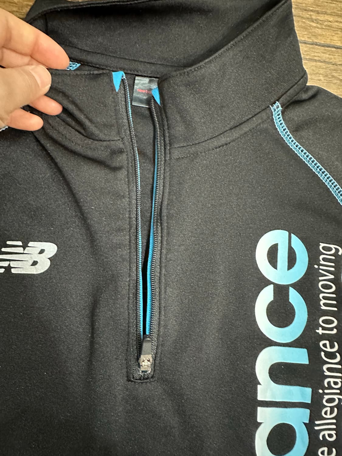 뉴발란스 남성 반팔 티셔츠 M 새제품 올드스쿨패턴 상품이미지5