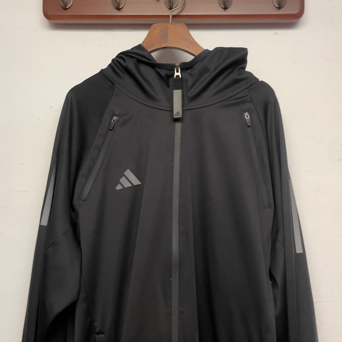 아디다스 컴뱃스포츠 하이드로 바람막이 자켓   상품이미지3