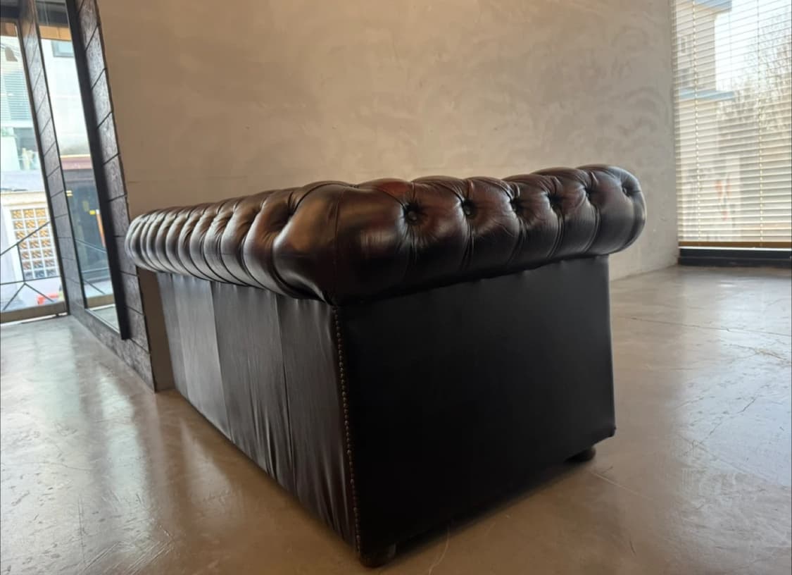 버건디 레드 체스터필드 소파 상품이미지4