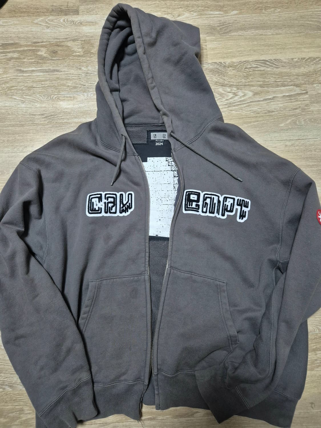 카브엠트 24SS 자수 후드집업 차콜 L 상품이미지2