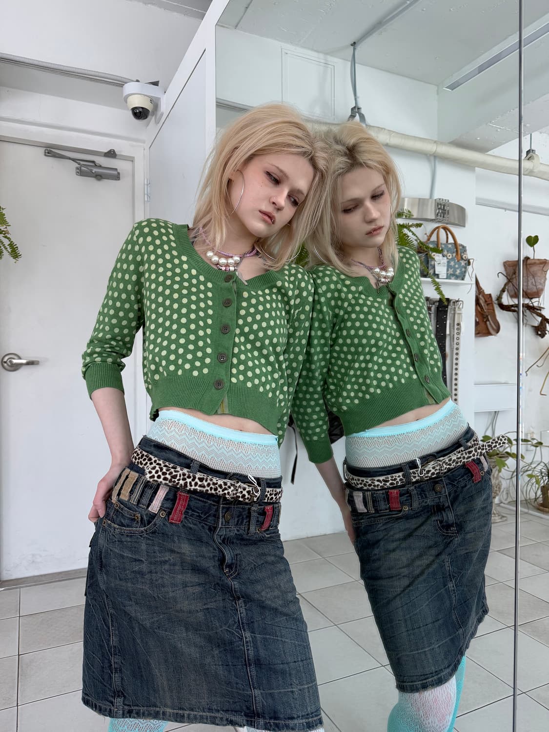 cropped dots cardigan 상품이미지1