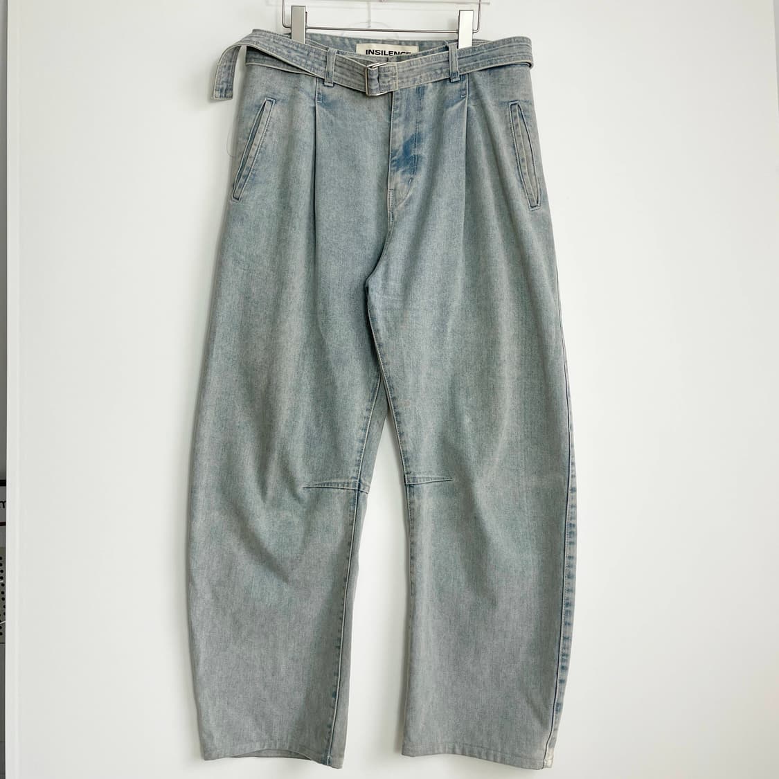 B1 인사일런스(INSILENCE) 턱 와이드 연청 데님 팬츠 M사이즈 상품이미지1