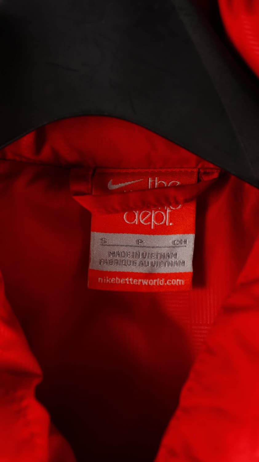 나이키 그라데이션 패딩 조끼 상품이미지5