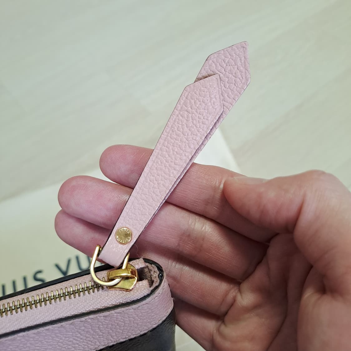 [100%/정품] 루이비통 데일리 로즈 파우더 클러치, 루이비통클러치 상품이미지8