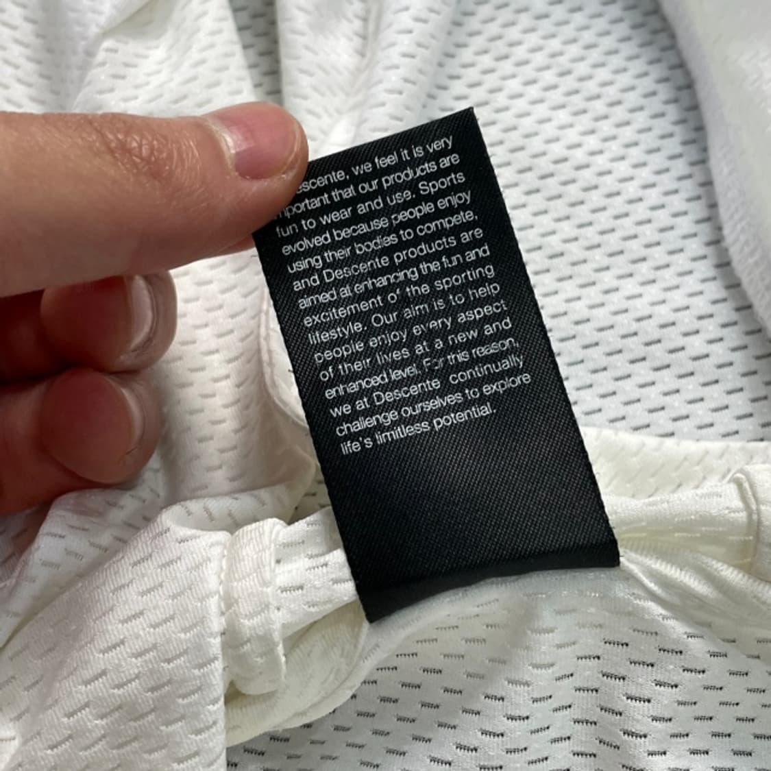 100 데상트 메쉬 후드잨켓 상품이미지4