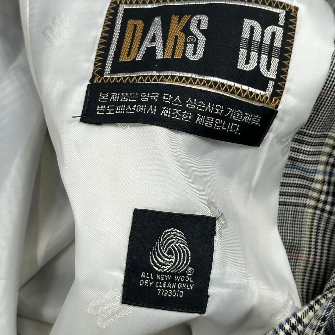 닥스 클래식 투버튼 체크 블레이저 자켓 (M 여성추천) 상품이미지6