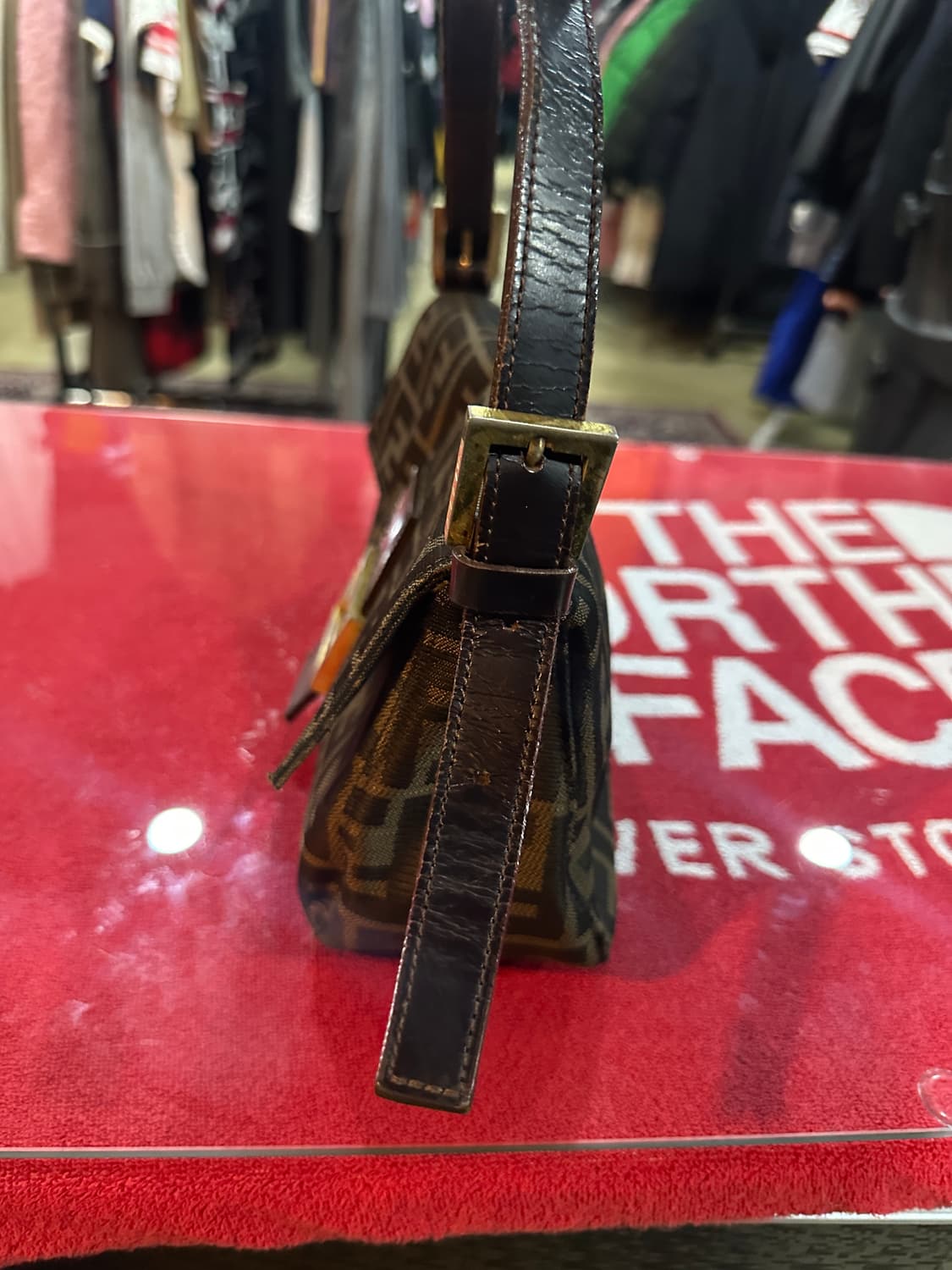 펜디 FF로고 미니 바게트백 상품이미지4