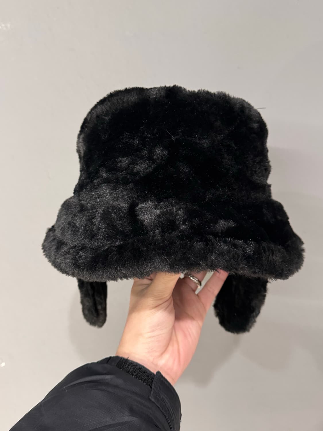 JPN 귀도리 블랙 퍼 버킷햇  상품이미지3