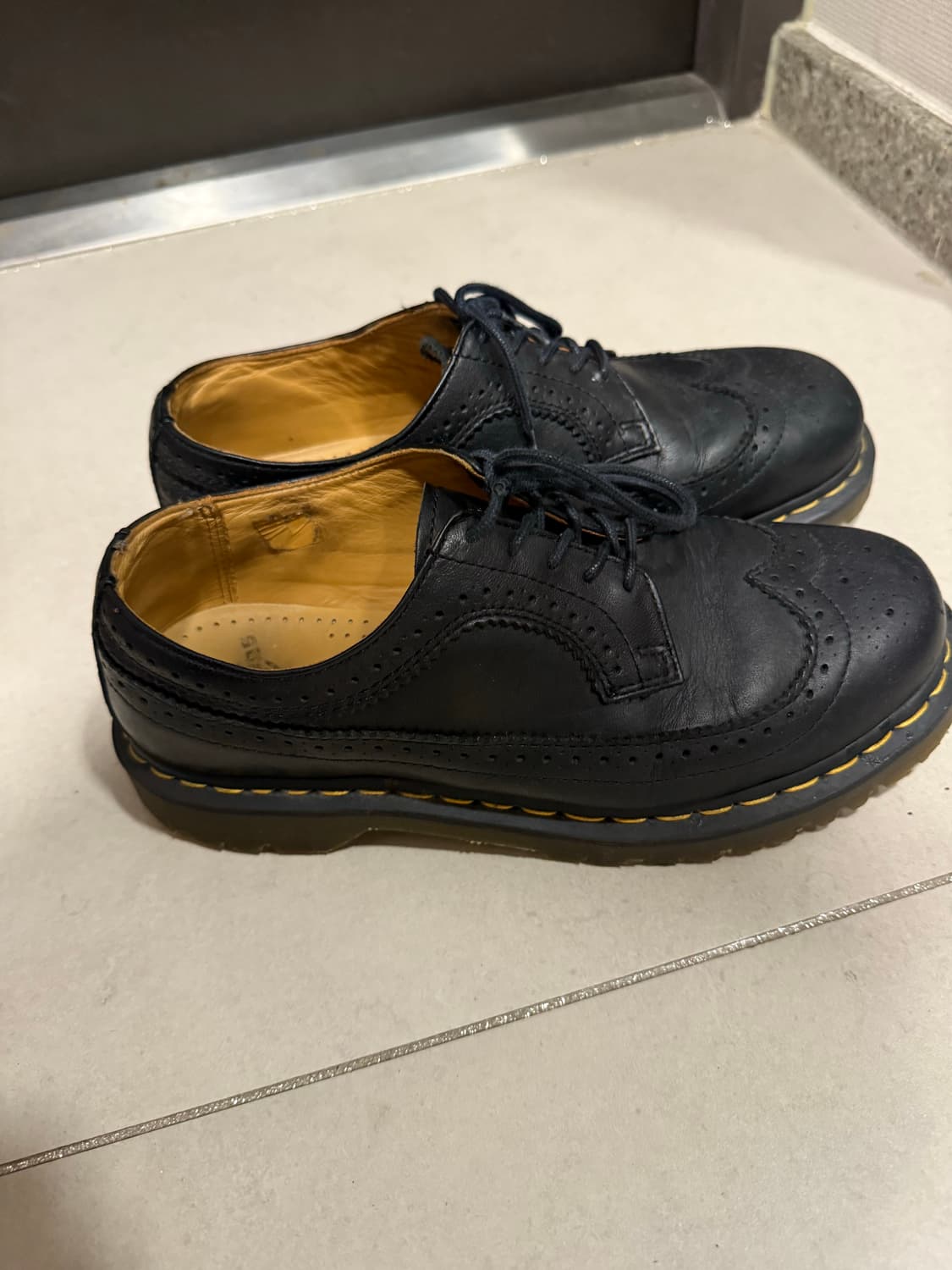 닥터마틴 윙팁 270 상품이미지2