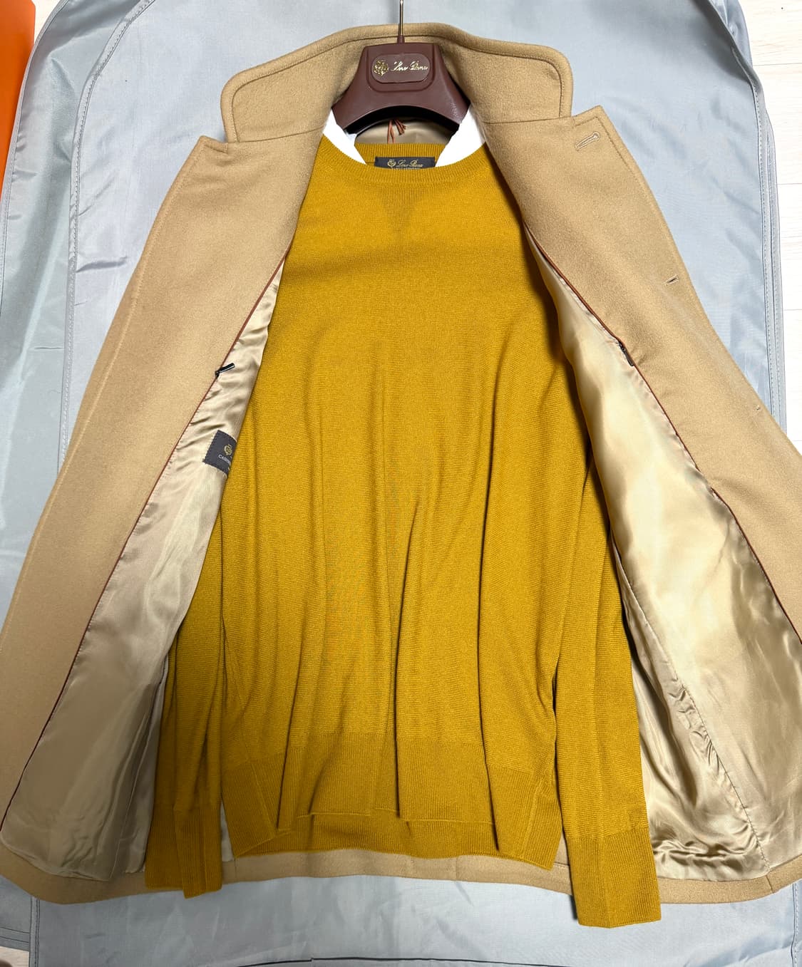 (새상품,강추👍)로로피아나 베이비캐시미어 골든 스웨터 니트 상품이미지7