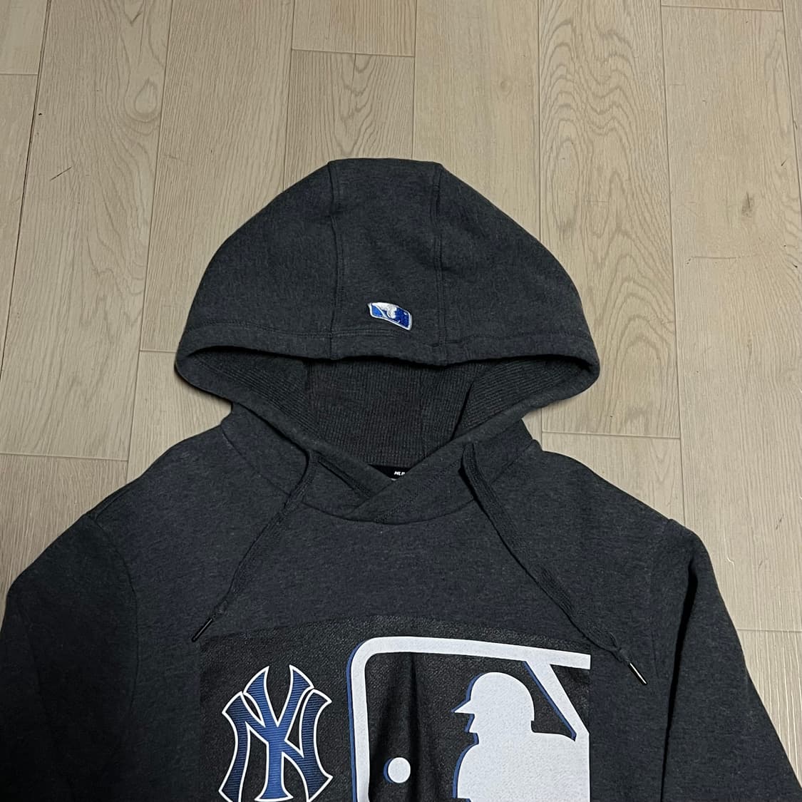 MLB 엠엘비 뉴욕양키스 NY 로고 빅프린팅 후드티 [차콜] L/100 상품이미지2