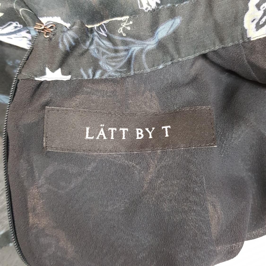 한섬 래트바이티 플로럴 쉬폰 롱 원피스 88-98-165사이즈 상품이미지7