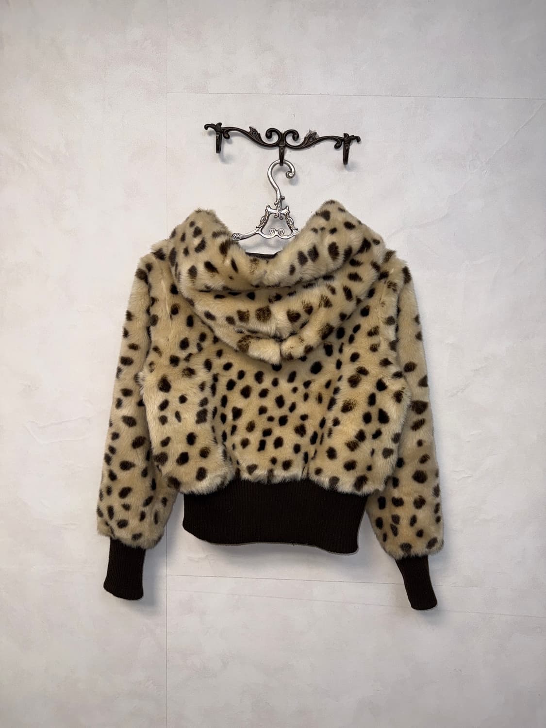 Beige brown dalmatian faux fur hood jk 상품이미지3