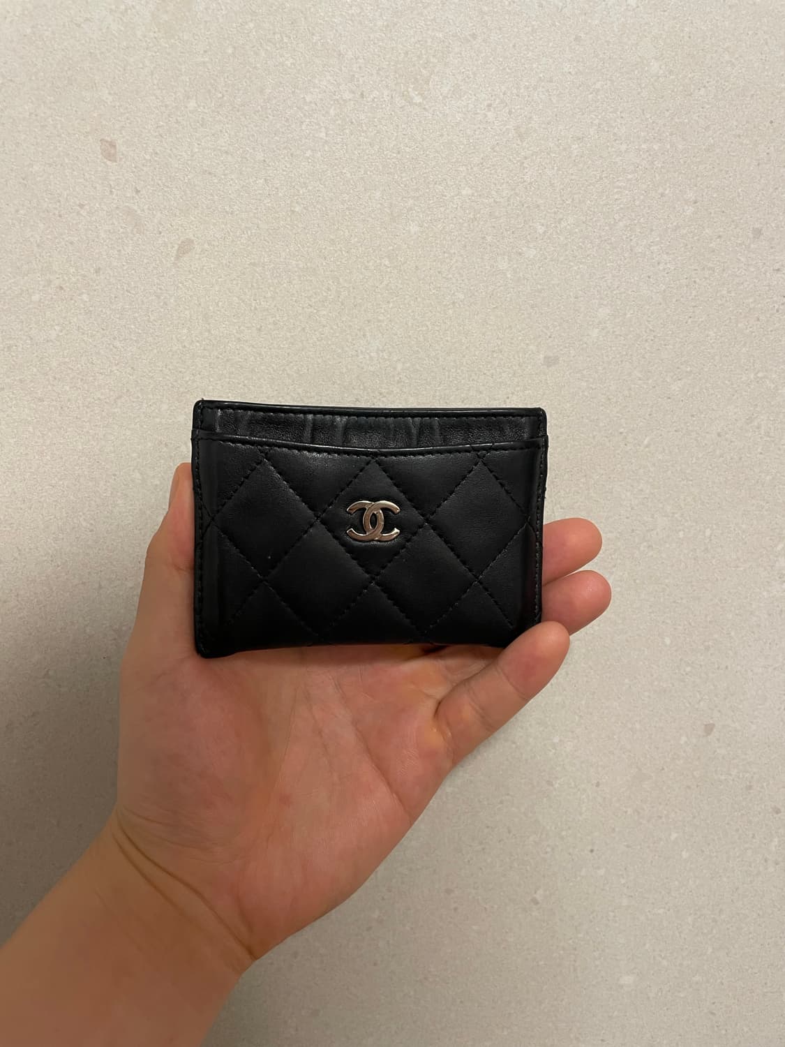 샤넬 클래식 램스킨 은장 카드 홀더 (25번대) 상품이미지1