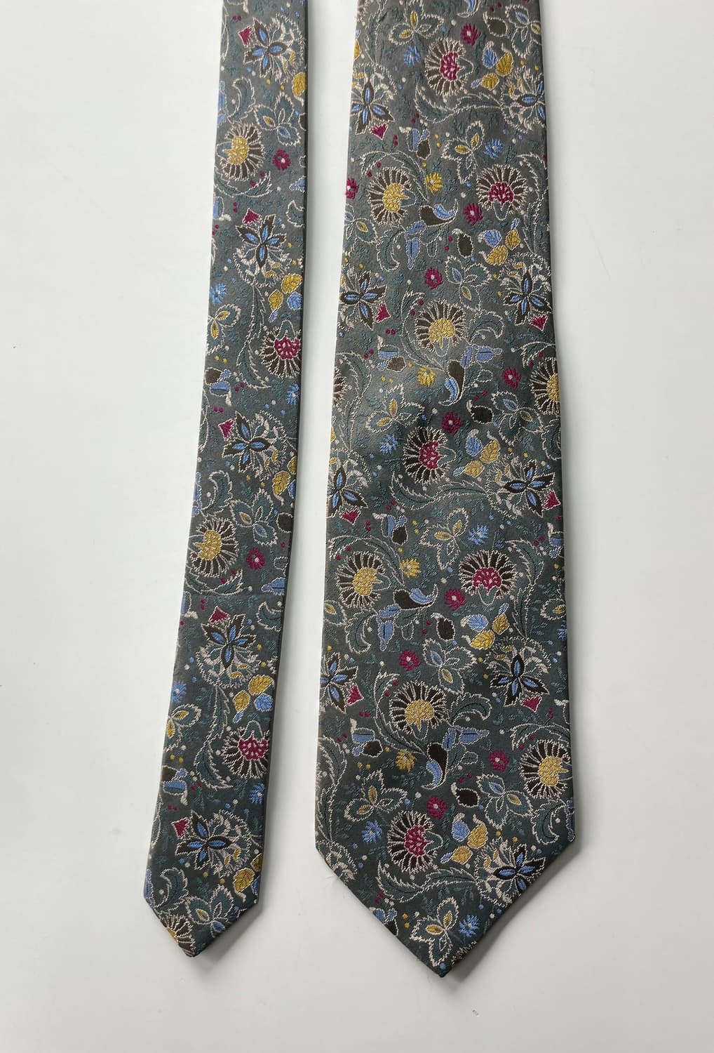 아쿠아스큐텀 넥타이 상품이미지1