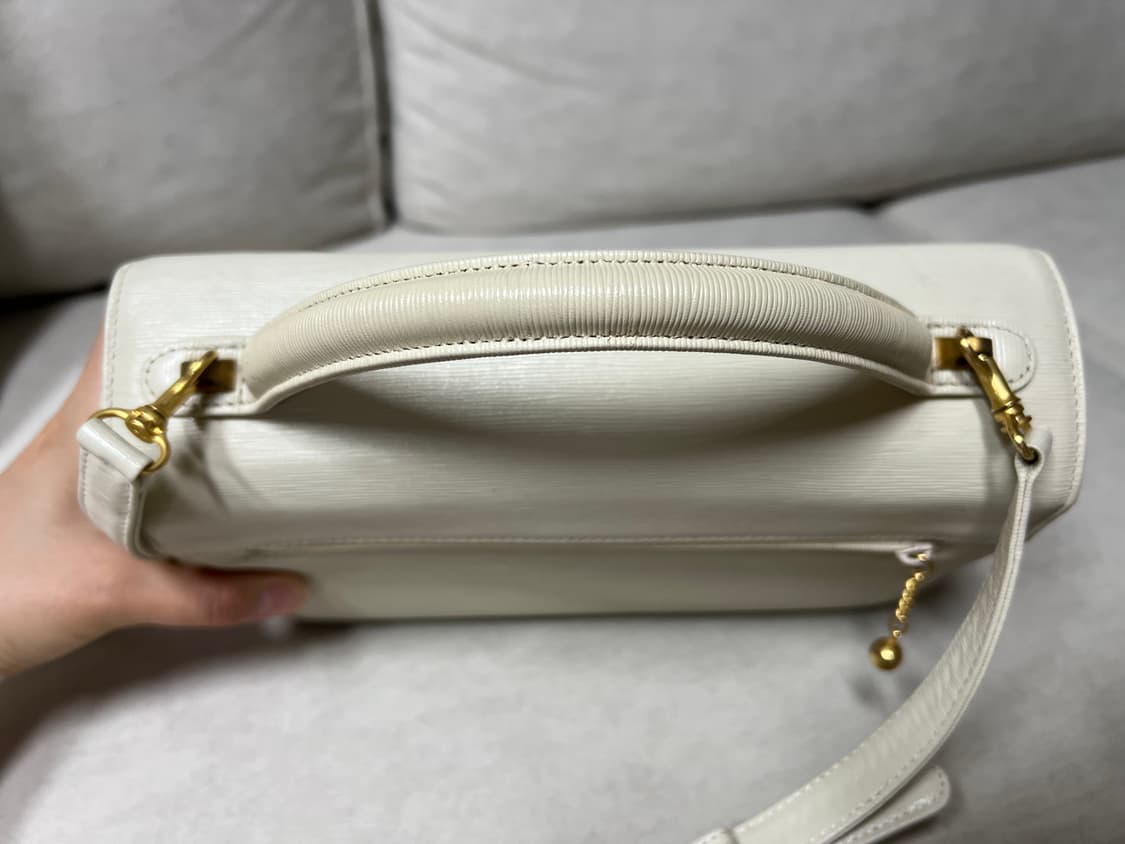 하나에모리 아이보리 소가죽 핸들 숄더 크로스백 상품이미지6