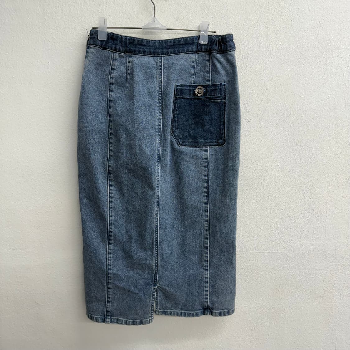 한섬 마인(MINE) 청 데님 H라인 트임 스커트 (64-94) 상품이미지4