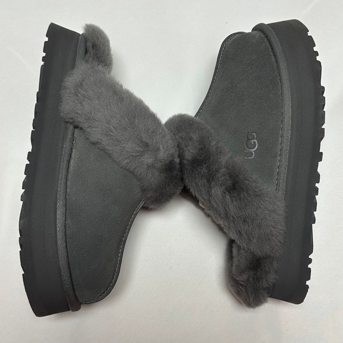 (240) 미국 어그 UGG 디스케트 차콜 털신 겨울신발 새제품 상품이미지4