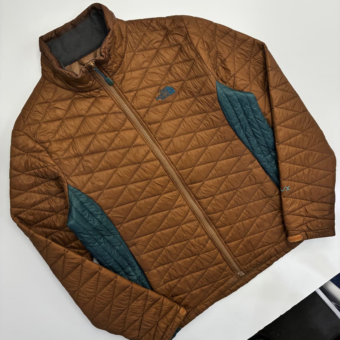 The North Face  노스페이스 브라운 액티브 패디드 자켓 상품이미지3