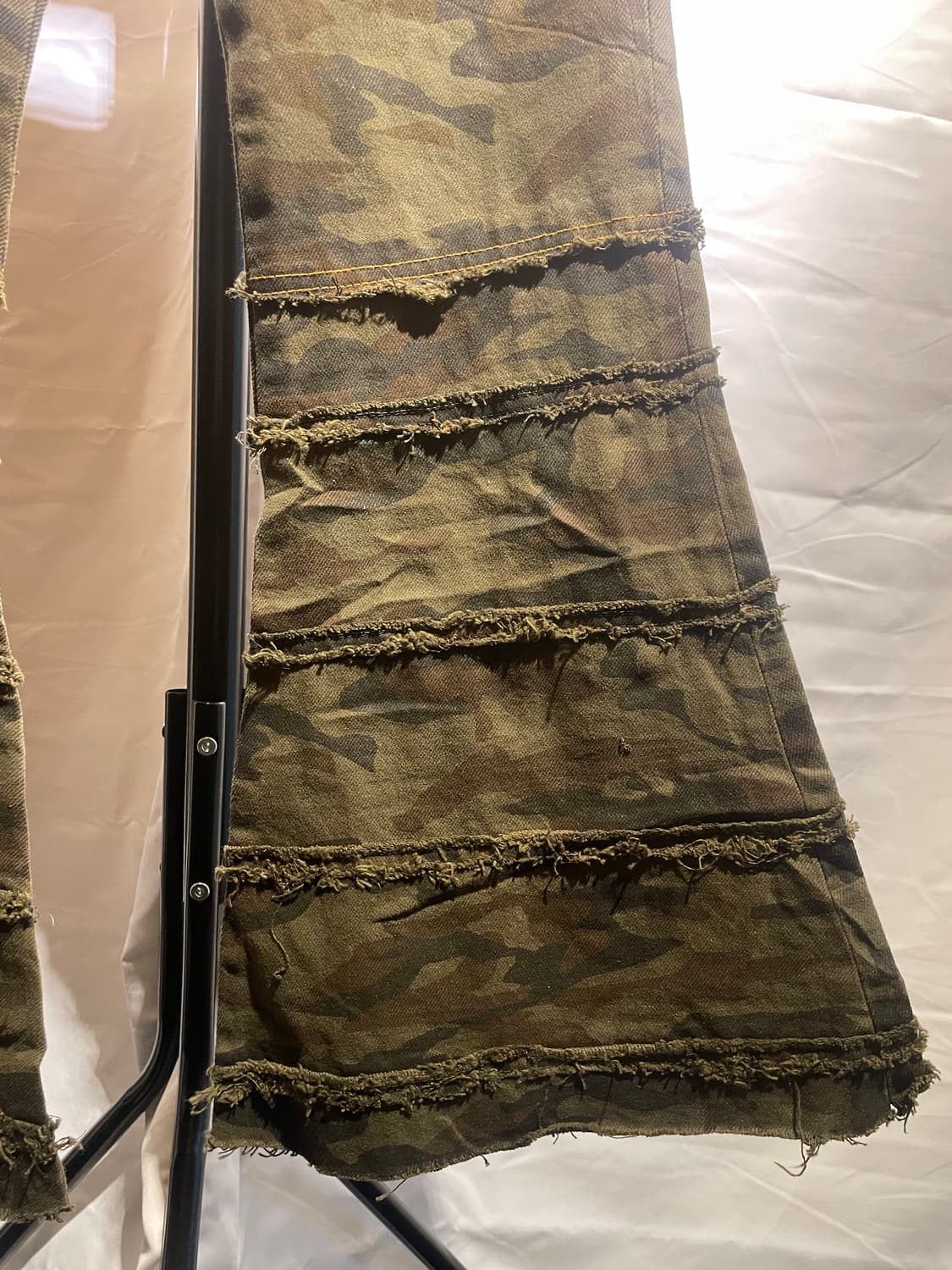 L.G.B CAMO BELLBOTTOM HAGIS PANTS (26) 상품이미지10