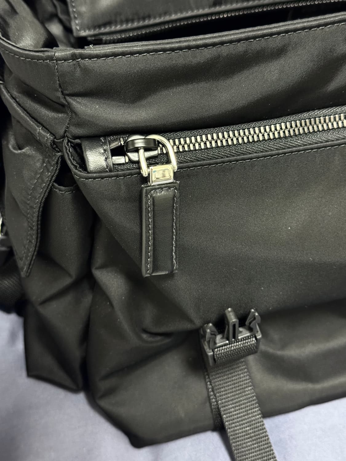 프라다 익스플로어 리나일론 백 상품이미지5