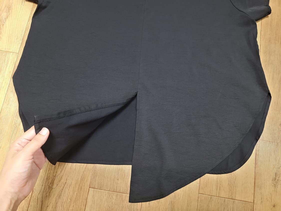 에콘(EKHON) 슬릿 블라우스 프리사이즈 상품이미지7