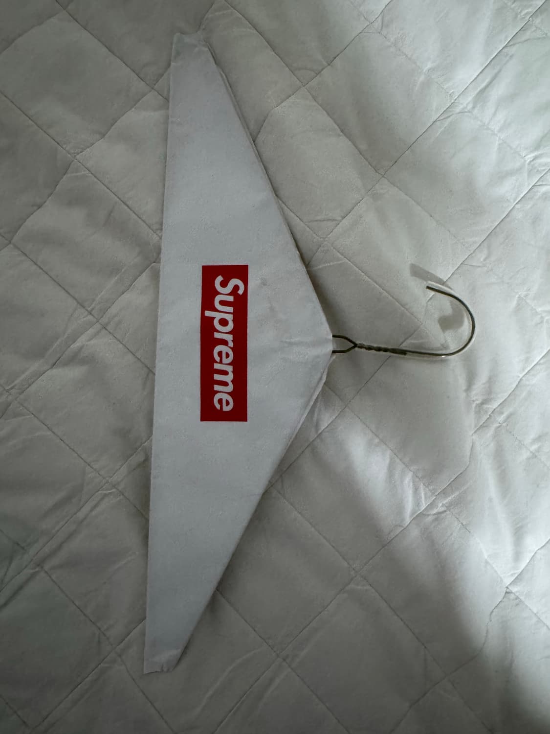 [L] 슈프림(Supreme) 24FW 자수 로고 반팔 티셔츠 상품이미지8