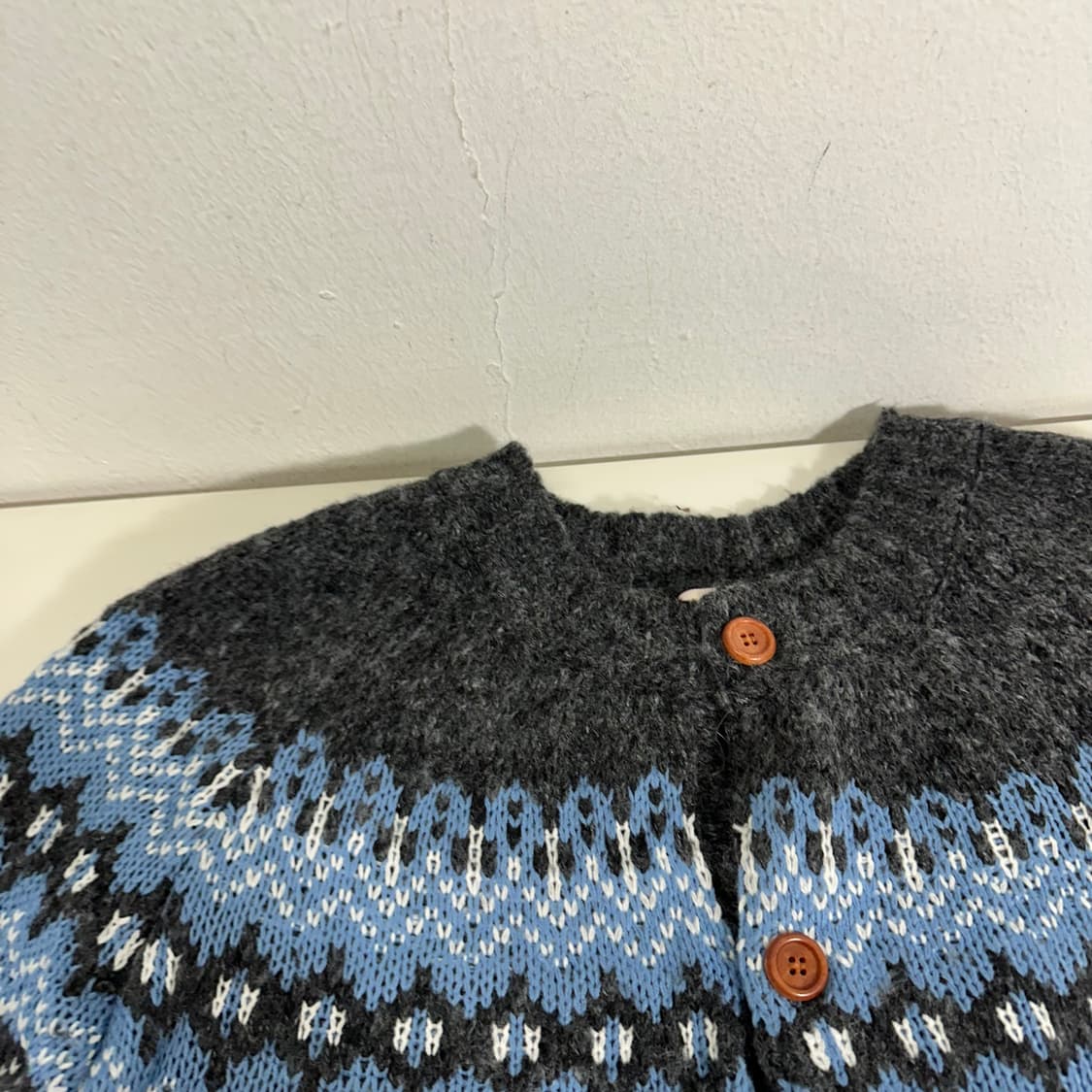 우먼OS 빈티지 챠콜 오버핏 아가일 U넥가디건 상품이미지4