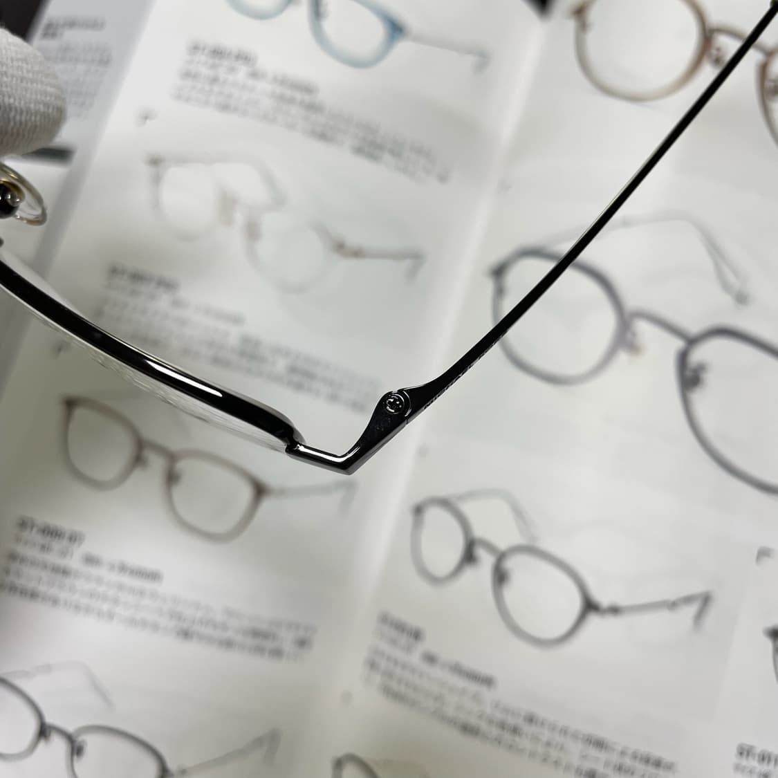 Michael Kors 마이클코어스 반무테 티타늄 안경 상품이미지5