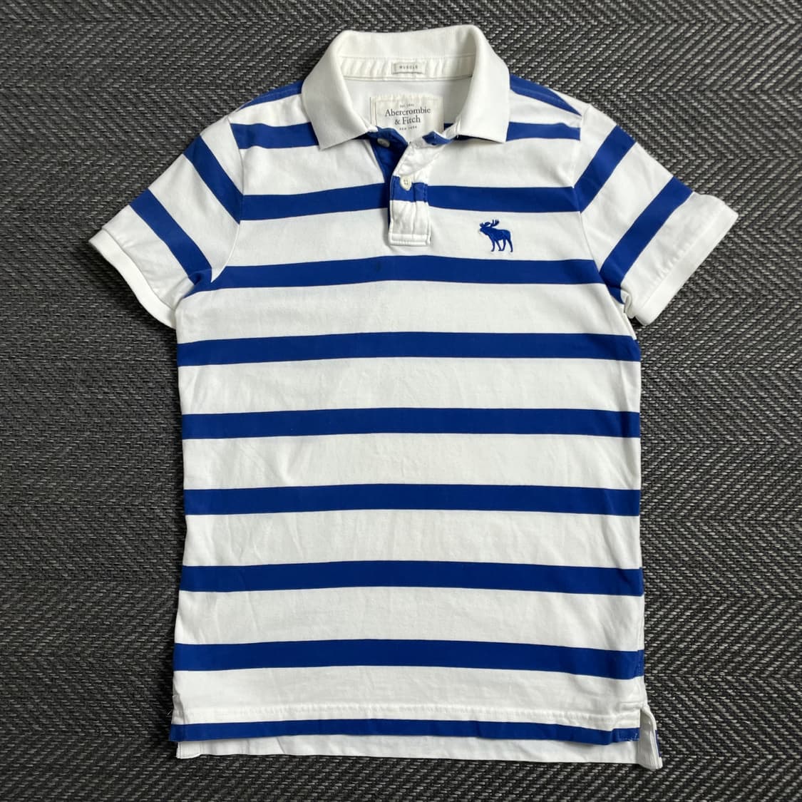 아베크롬비 y2k 스몰로고 스트라이프 카라 티셔츠y 4326 상품이미지2