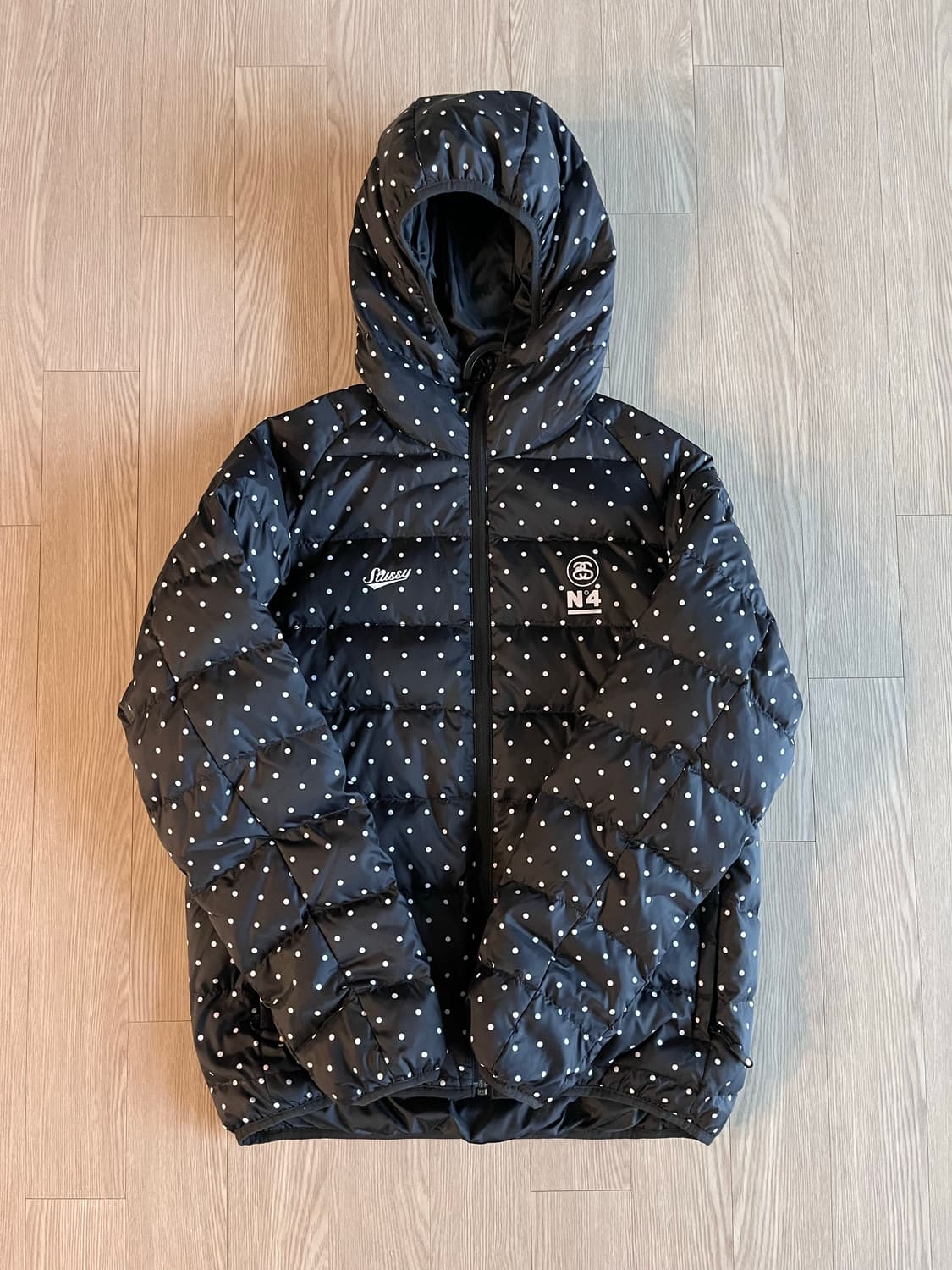 스투시 도트 경량패딩 상품이미지1