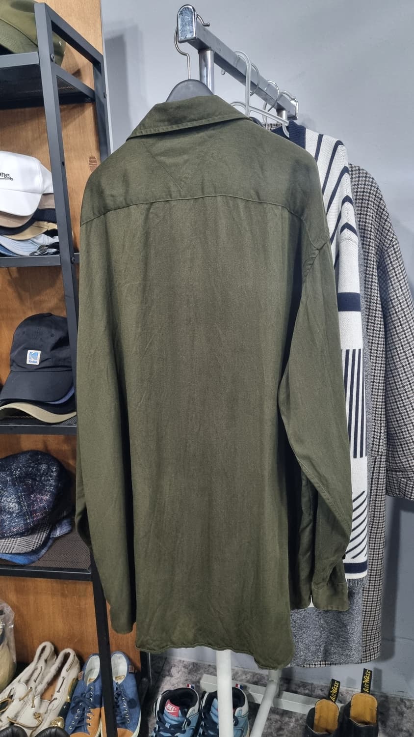 00's 타미 힐피거 카키색 로고 over fit 셔츠 110~115  상품이미지4