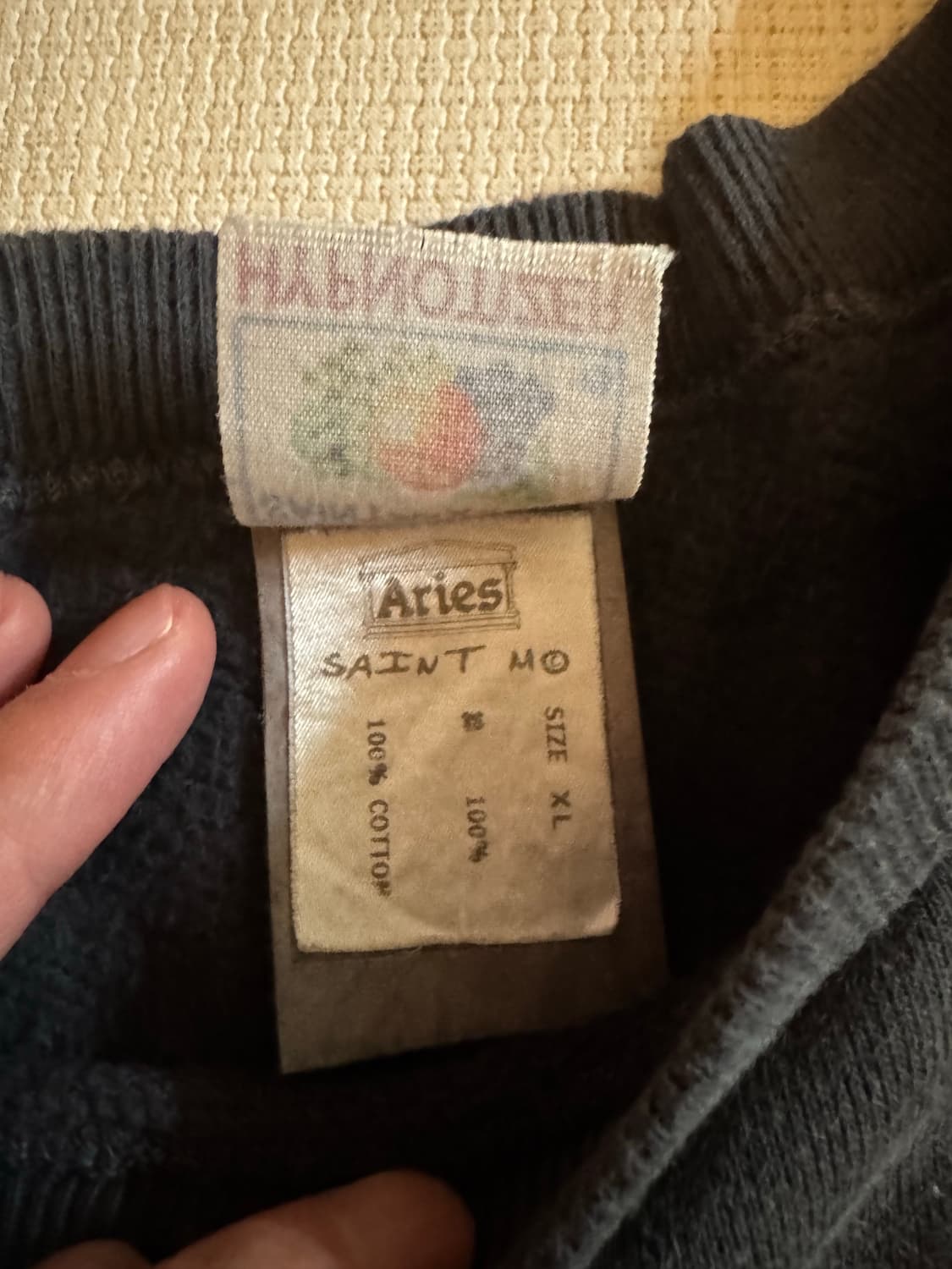 세인트미카엘 aries 천사와악마 크루넥 상품이미지2