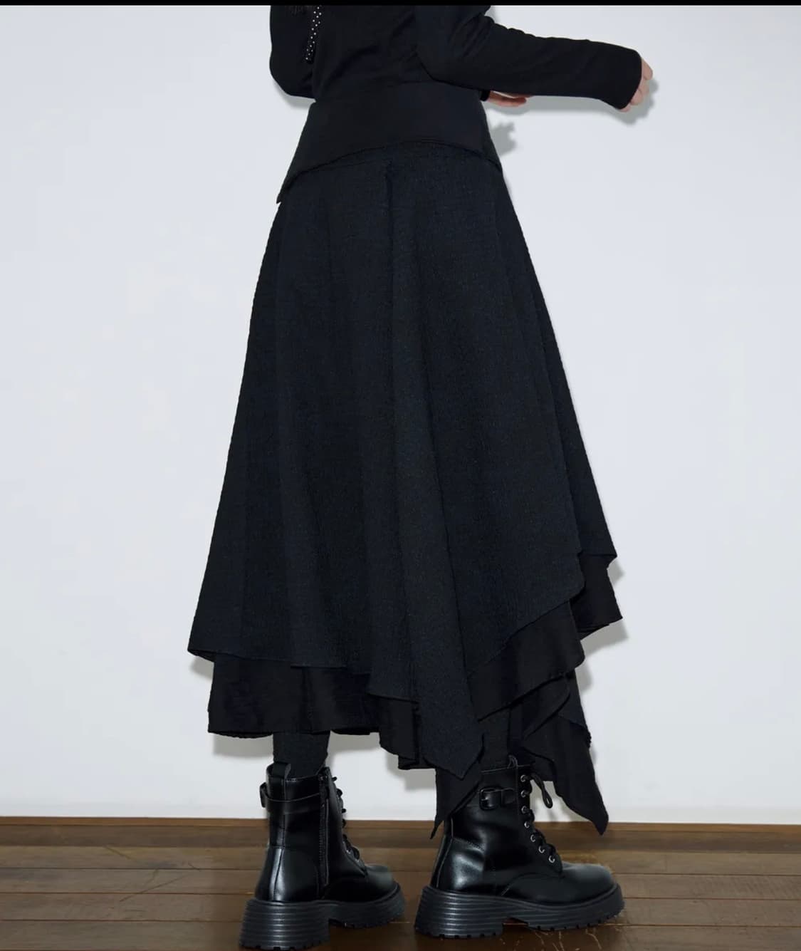 (새상품) 헬레네 파리스 크리즈 레이어드 언벨런스 롱 스커트 [블랙] 상품이미지1