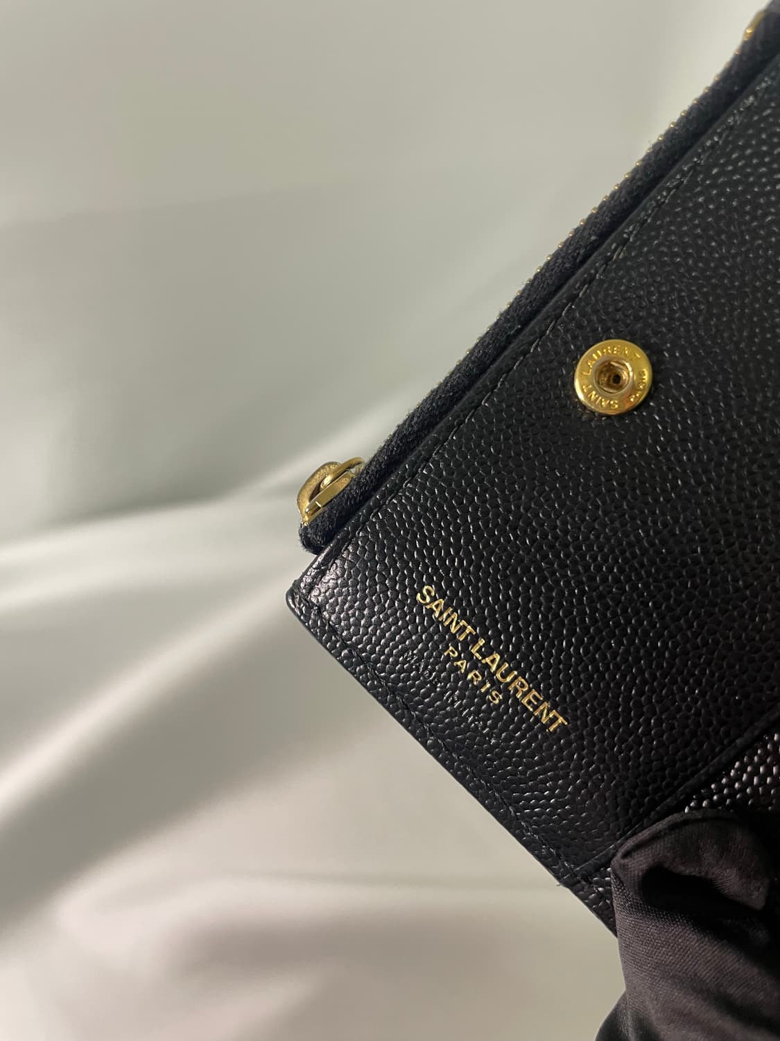 입생로랑 마틀라세 블랙 반지갑 금장 단품 상품이미지9