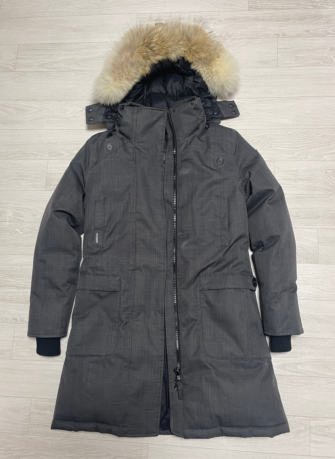 노비스 여성 패딩 XS 사이즈입니다 상품이미지1