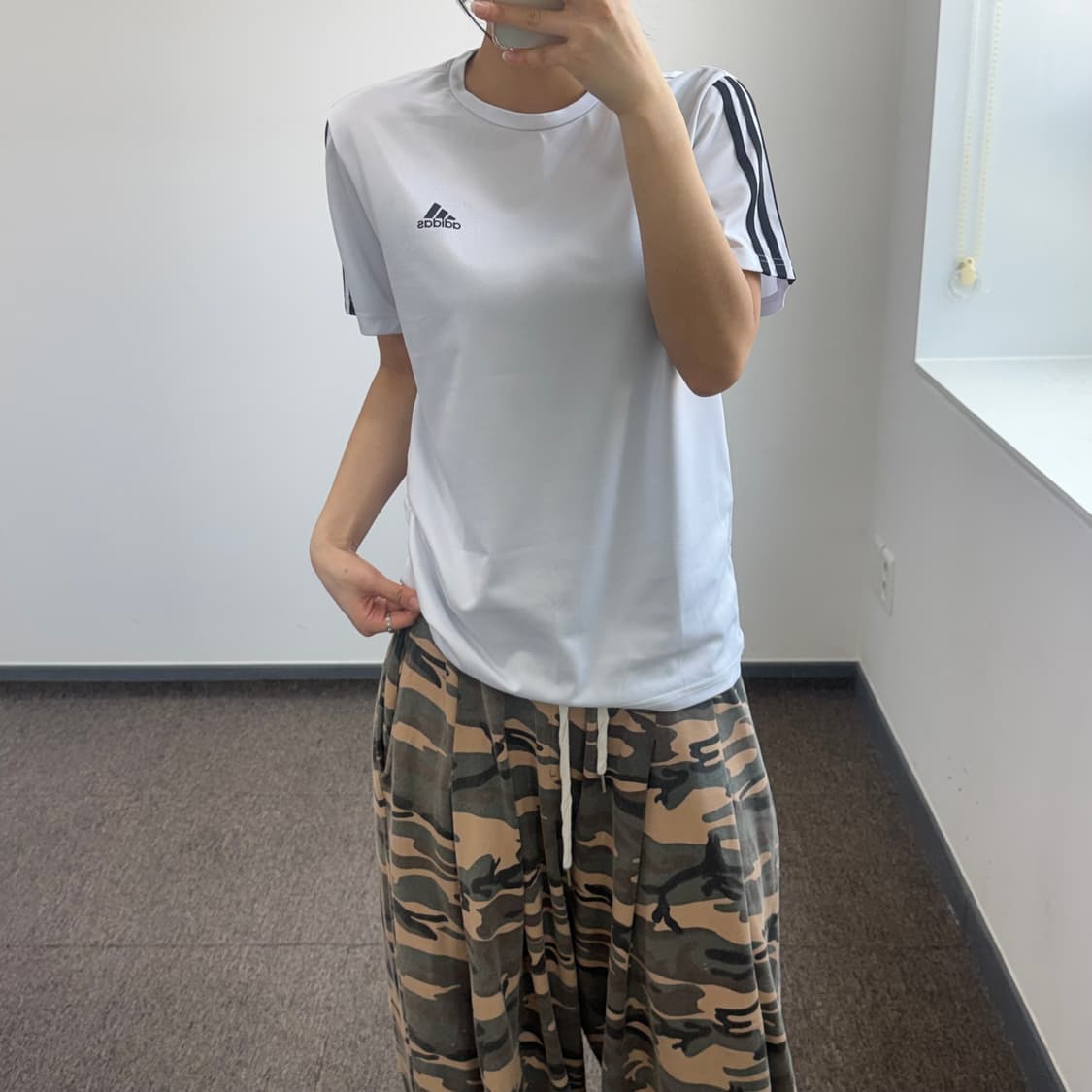 Adidas 아디다스 검흰 트랙탑 반팔 상품이미지1