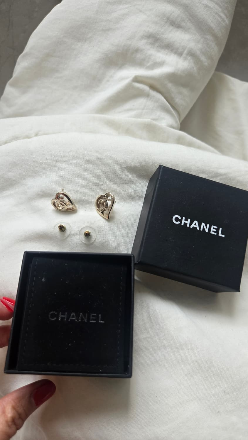 샤넬로고cc하트귀걸이 정품 상품이미지2