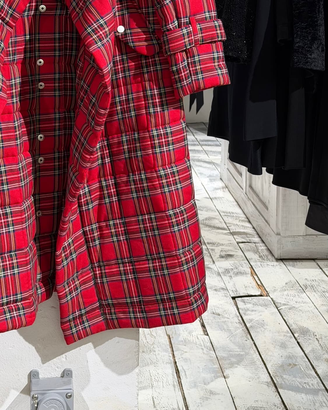 어웨이크 모드 레드 타탄 체크 패디드 퀄팅 롱코트 상품이미지6