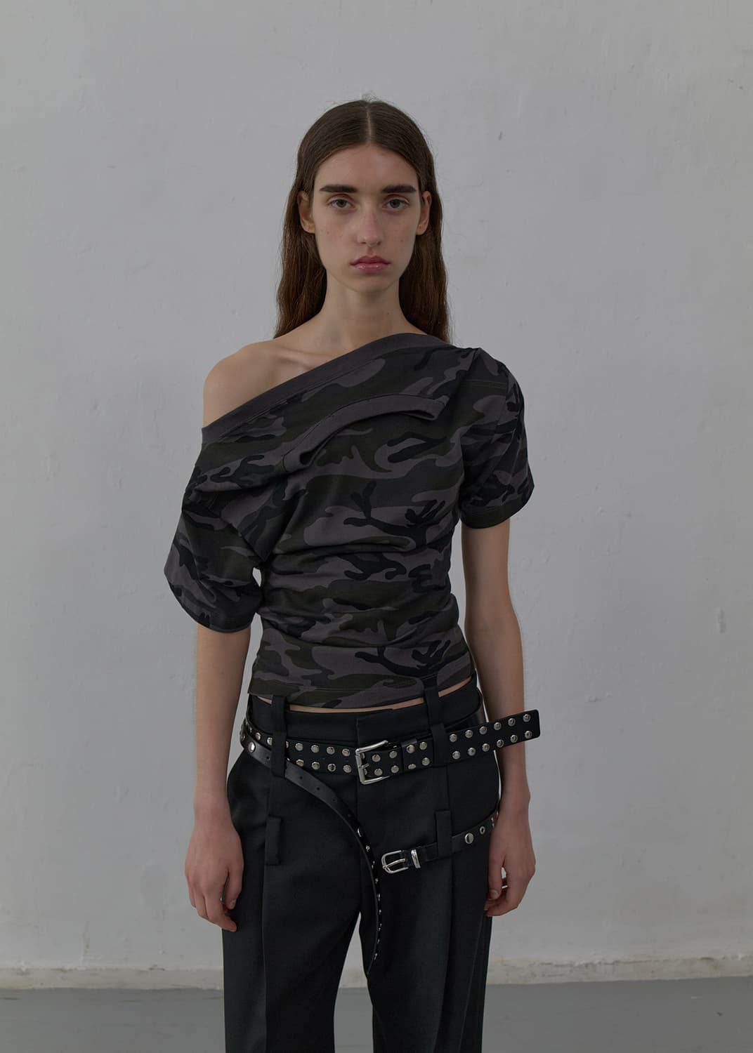 LCDC BACK CUT-OUT T-SHIRT / 새상품 / OS 상품이미지3