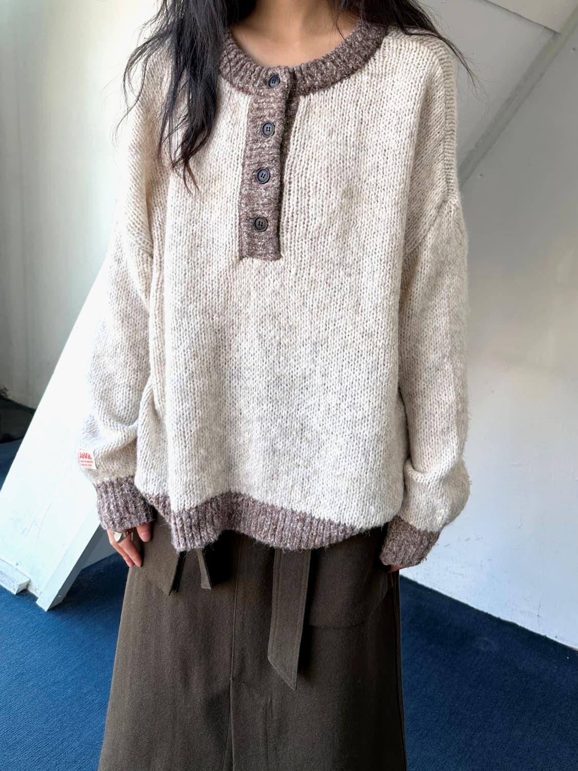 Brushed fabric button neck wide knit 상품이미지7