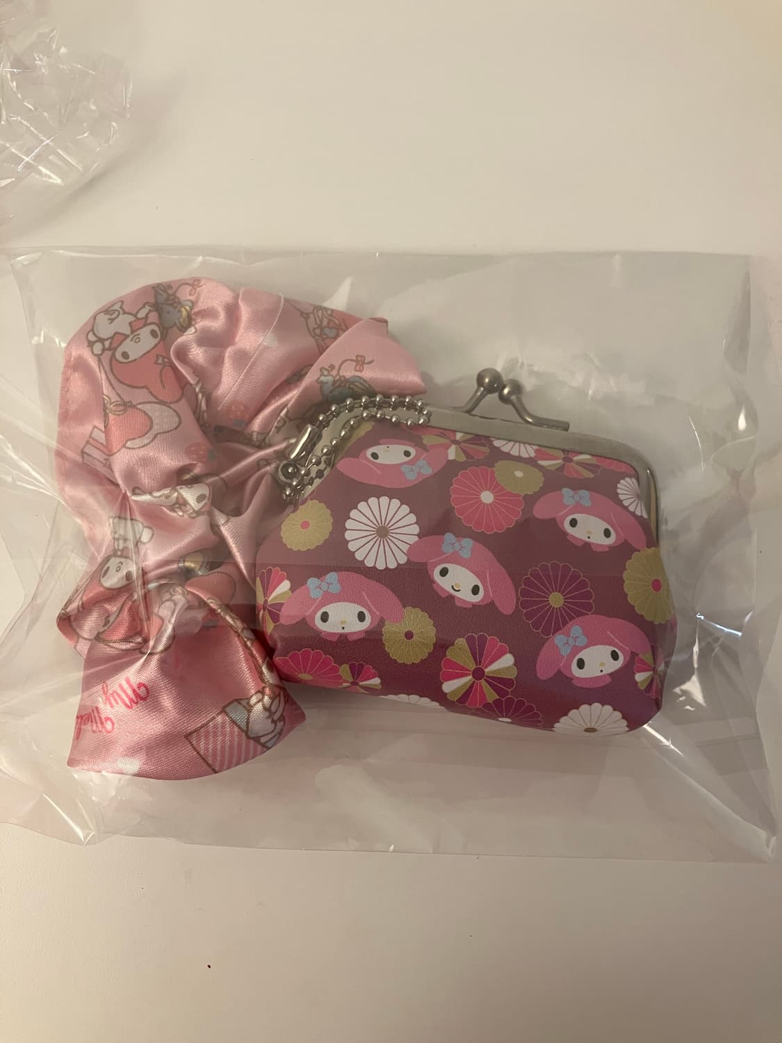 산리오 후와에어포트 마이멜로디 인형&가마구치동전지갑&스크런치 세트 상품이미지5