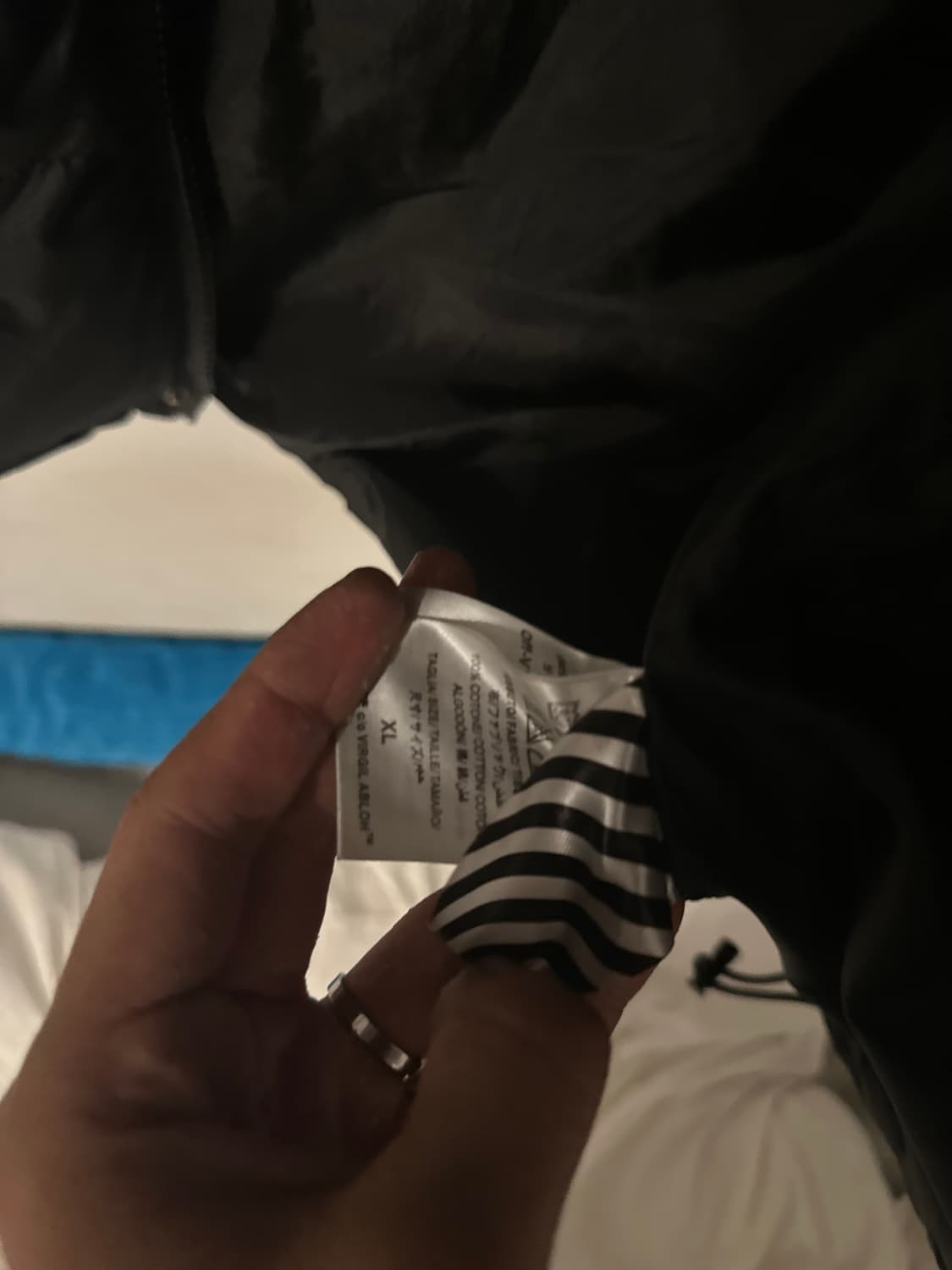 오프화이트 17FW 디아고 브러쉬드 다운 패딩 상품이미지4