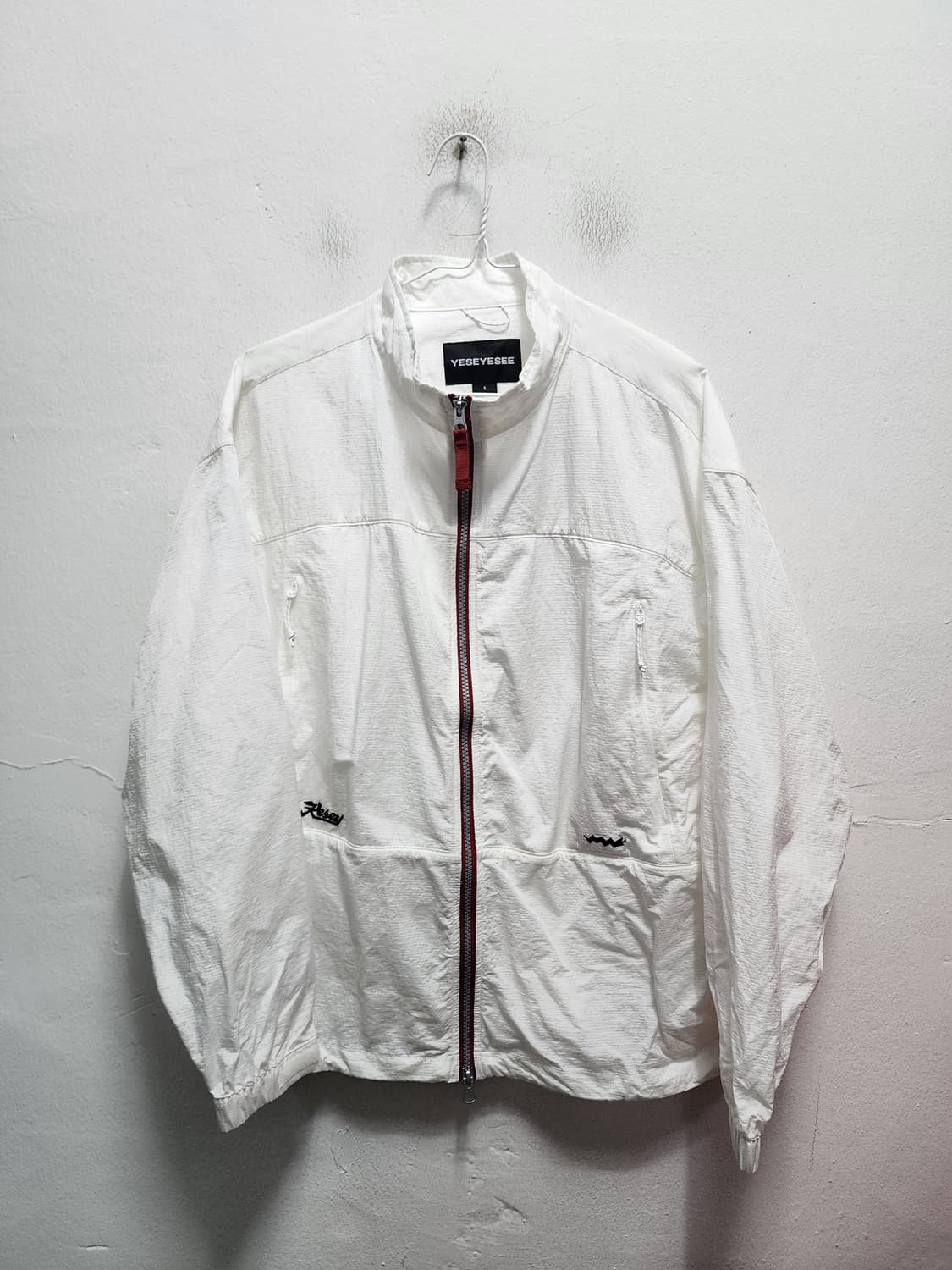 예스아이씨 화이트 바람막이  상품이미지1