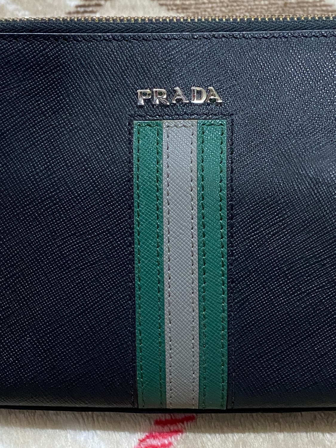 프라다 사피아노 가죽 클러치백 블랙 (정품) 상품이미지2