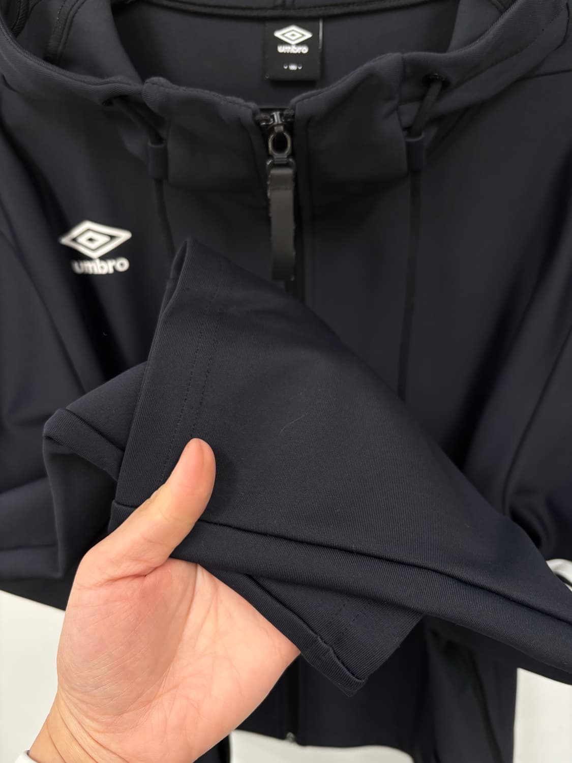 엄브로 후드집업 상품이미지3