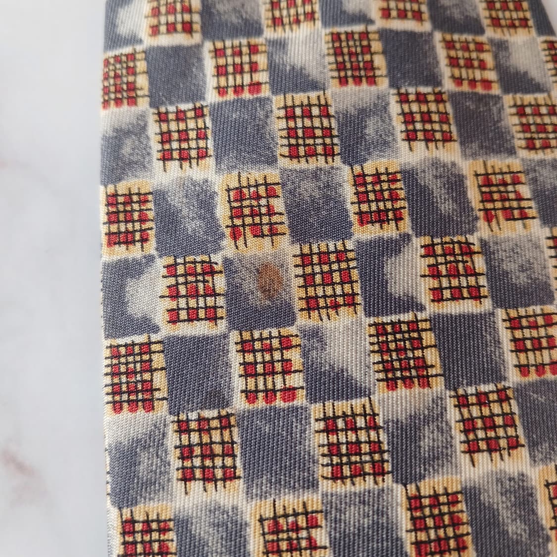 던힐 실크 그레이&골드 체크 패턴 넥타이 9.8cm A등급 A19141
 상품이미지6