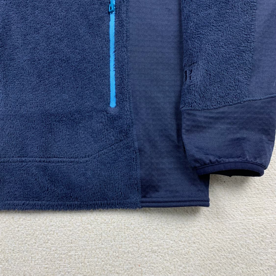 파타고니아 R2 폴라텍 플리스 자켓 네이비 상품이미지5