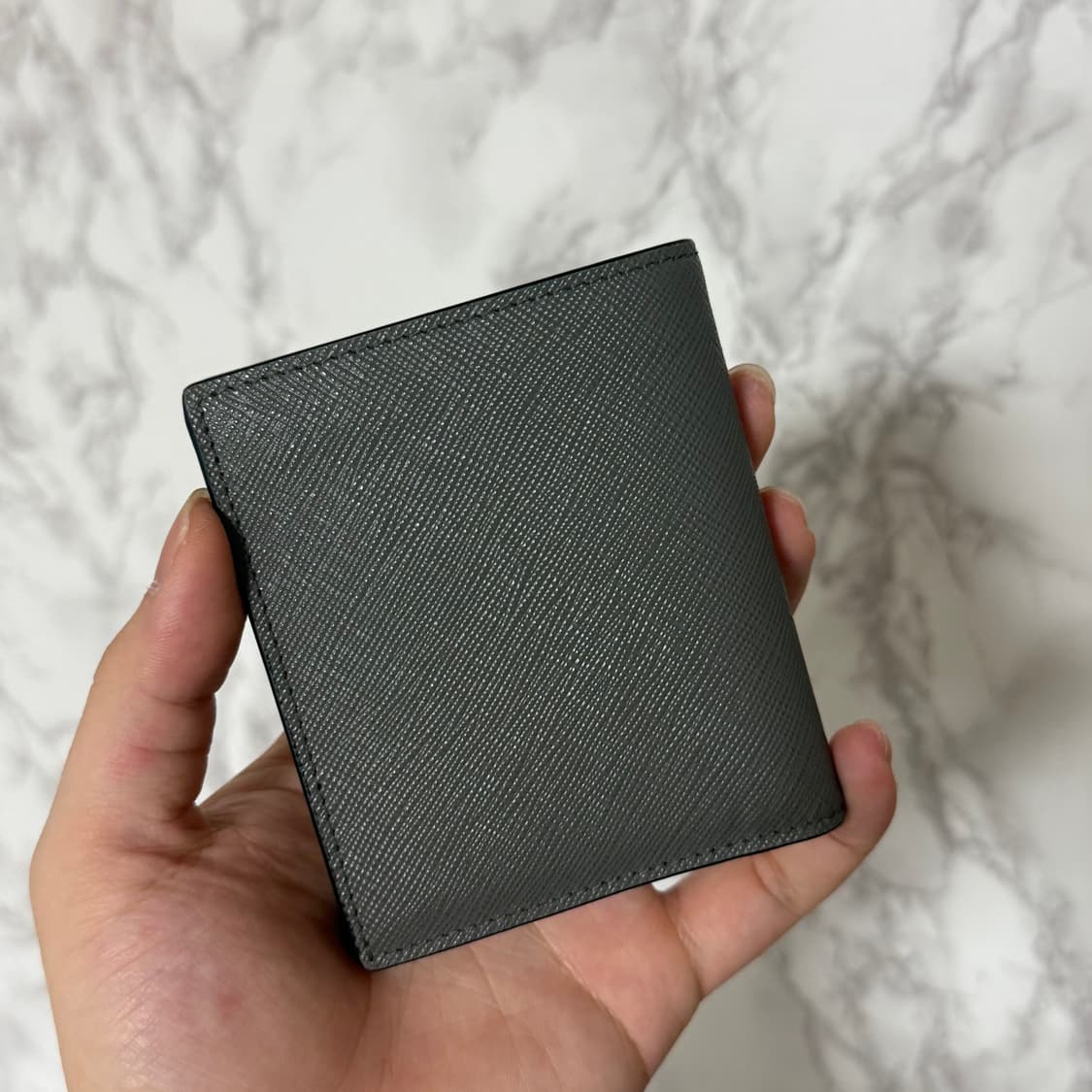 [OS] 프라다 그레이 카드 반지갑 상품이미지3